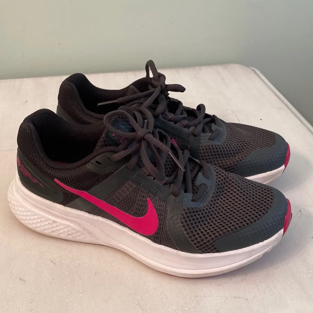 Nike Run Swift women shoes